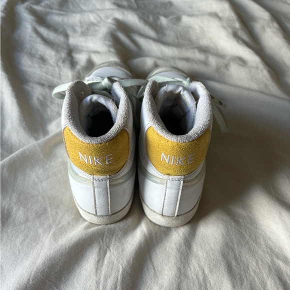 NIKE BLAZER - Picture 3 of 6